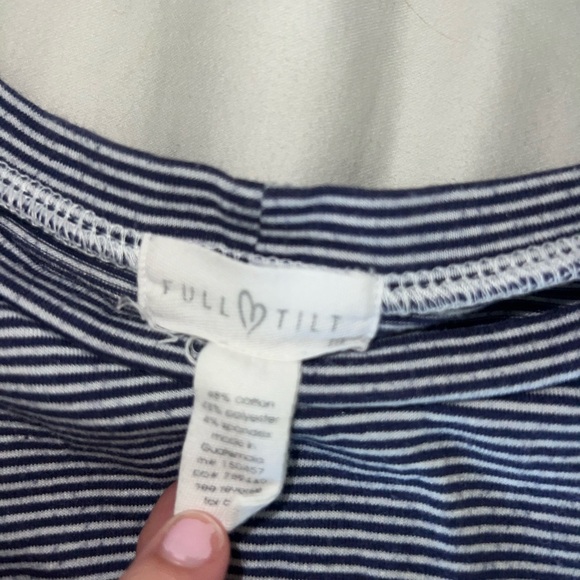 Tilly’s Blue+White Striped Tee Size Medium - Picture 3 of 3